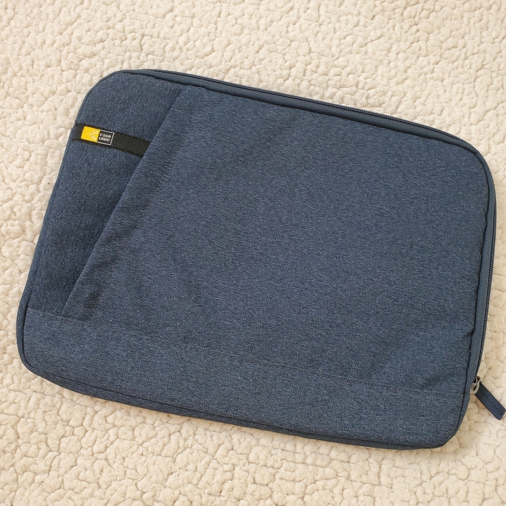 Case Logic 13" Laptop/11" iPad Case with Front Pocket